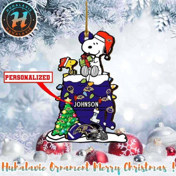 Snoopy x Baltimore Ravens NFL Personalized Christmas 2025 Tree Decoration Holiday Christmas Ornament