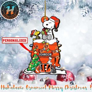 Snoopy x Cincinnati Bengals NFL Personalized Christmas 2025 Tree Decoration Holiday Christmas Ornament