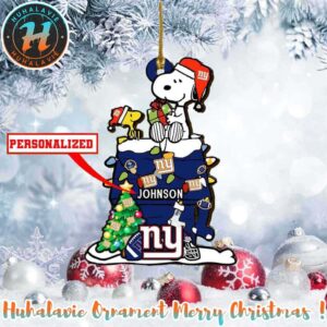 Snoopy x New York Giants NFL Personalized Christmas 2025 Tree Decoration Holiday Christmas Ornament